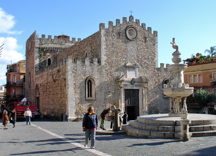 https://www.driverinsicily.com/public/img/fotoalbum/taormina-the cathedral.jpg